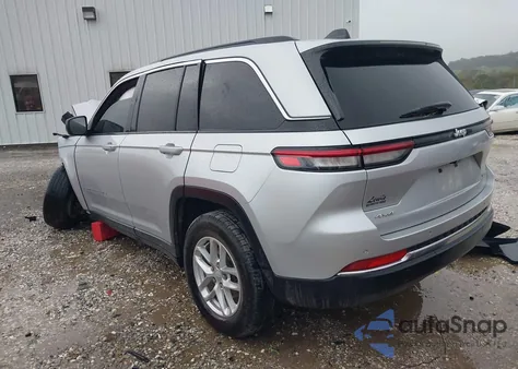 2025 Jeep Grand Cherokee Laredo X 4X4 z USA, uszkodzony, nr VIN 1C4RJHAG4SC288556